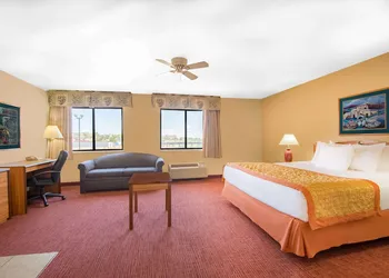 Hawthorn Suites by Wyndham Albuquerque hotel thumbnail 5