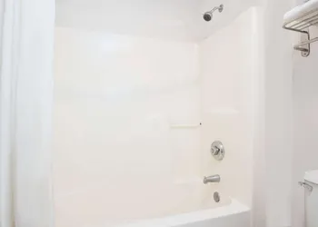 Hawthorn Suites by Wyndham Albuquerque hotel thumbnail 6