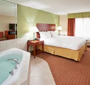 Holiday Inn Express Hotel & Suites Niagara Falls by IHG hotel detail image 7