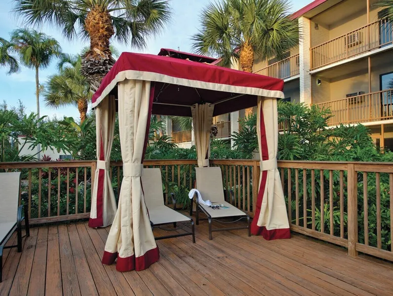 Red Roof Inn PLUS+ & Suites Naples Downtown-5th Ave S hotel detail image 6