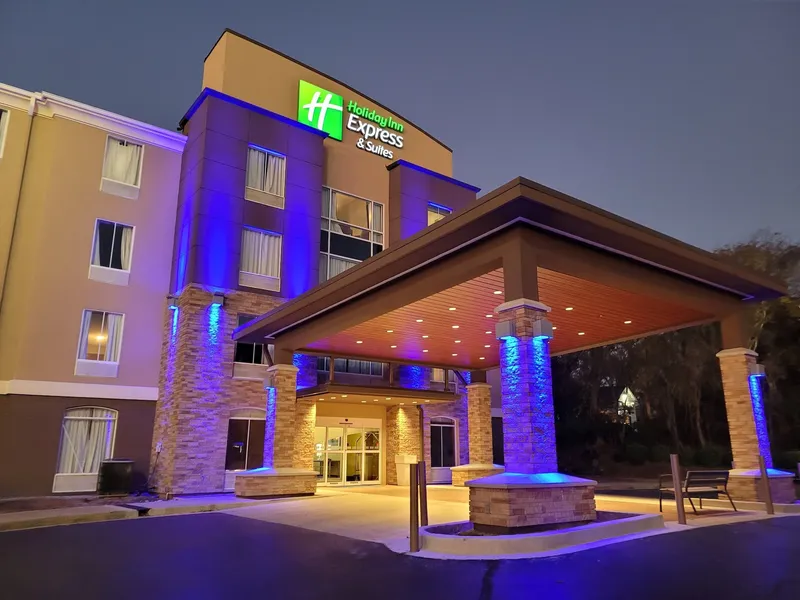 Holiday Inn Express & Suites Starkville by IHG hotel detail image 6