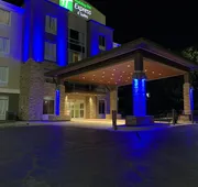 Holiday Inn Express & Suites Starkville by IHG hotel detail image 7