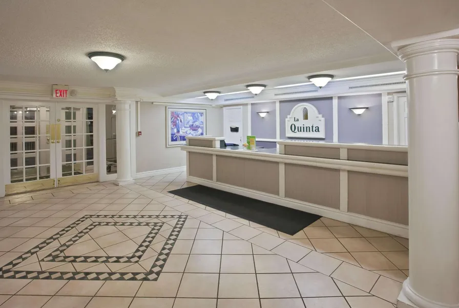 La Quinta Inn by Wyndham Omaha West hotel detail image 6