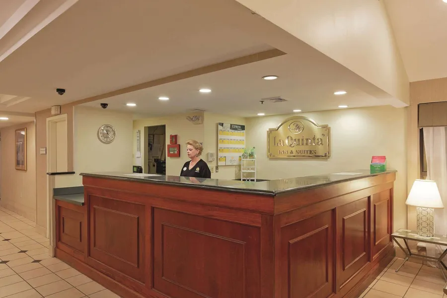 La Quinta Inn & Suites by Wyndham Warwick Providence Airport hotel detail image 6