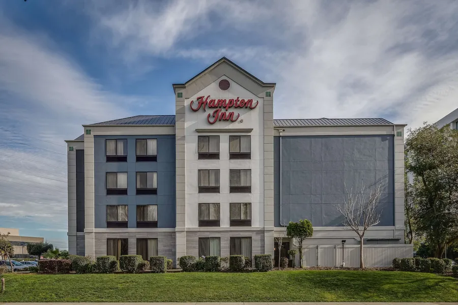 Hampton Inn San Francisco Airport hotel detail image 2