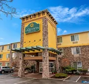 La Quinta Inn & Suites by Wyndham Boise Airport hotel detail image 5
