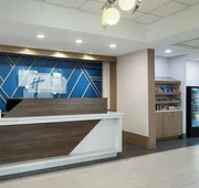 Holiday Inn Express & Suites Midwest by IHG hotel detail image 7