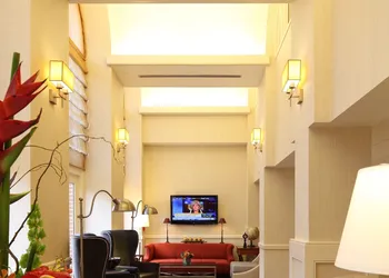 The Hoya Hotel at Georgetown hotel thumbnail 5