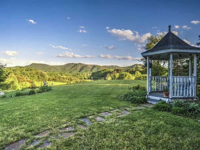 Blue Mountain Mist Country Inn & Spa hotel detail image 6