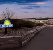 Days Inn by Wyndham Minot hotel detail image 4