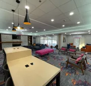 La Quinta Inn & Suites by Wyndham Augusta/Fort Eisenhower hotel detail image 3