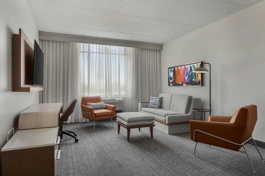 Courtyard by Marriott Louisville Airport hotel detail image 2