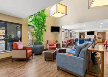 Comfort Inn and Suites Albuquerque Downtown hotel thumbnail 7