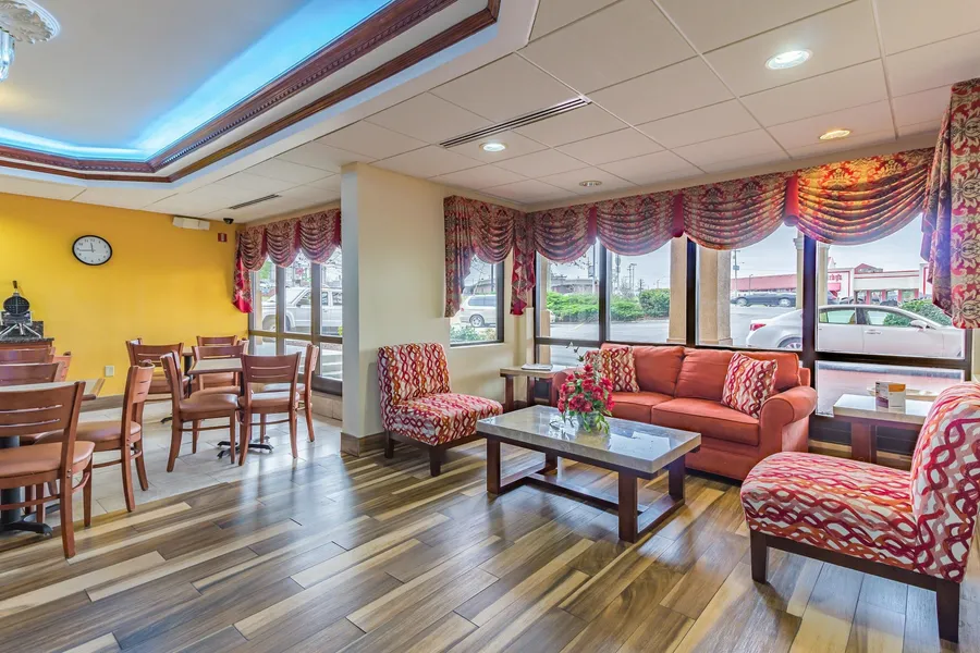 Quality Inn Goodlettsville hotel detail image 2