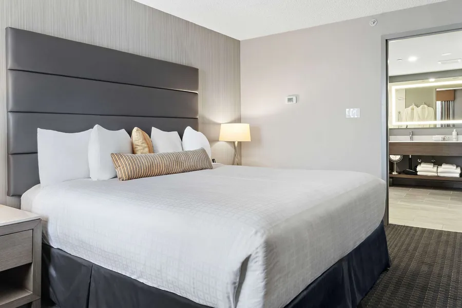 Best Western Premier Calgary Plaza Hotel & Conference Centre hotel detail image 6