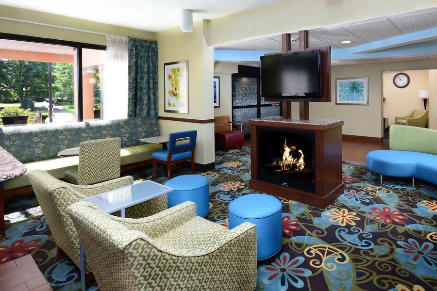 Hampton Inn Charlotte North / Lake Norman hotel detail image 6