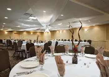 Wyndham Garden Hotel Newark Airport hotel thumbnail 6