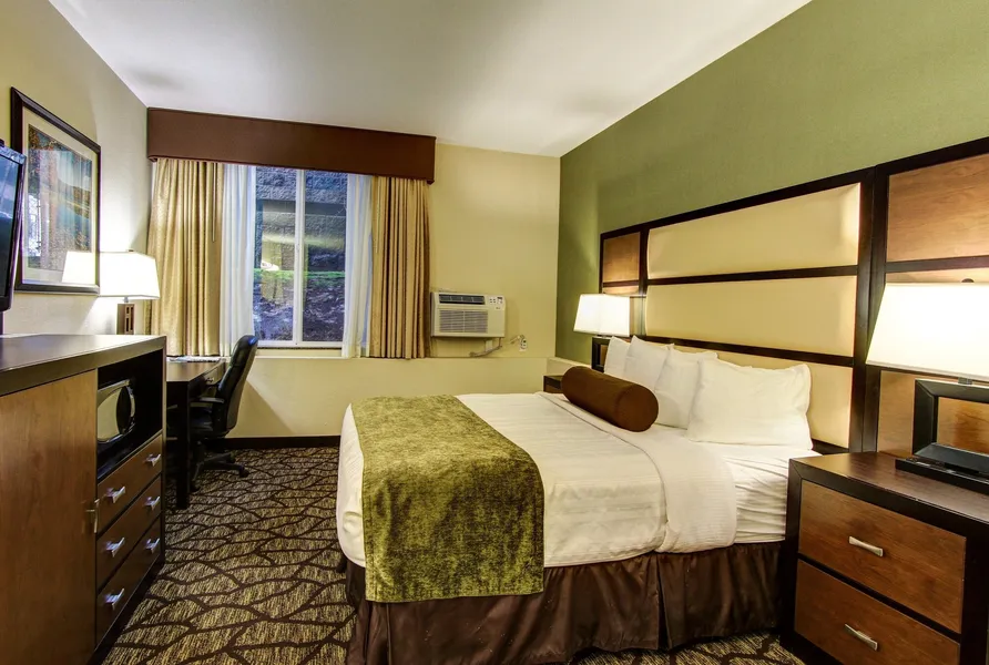 Best Western Plus Vancouver Mall Dr. Hotel & Suites hotel detail image 6