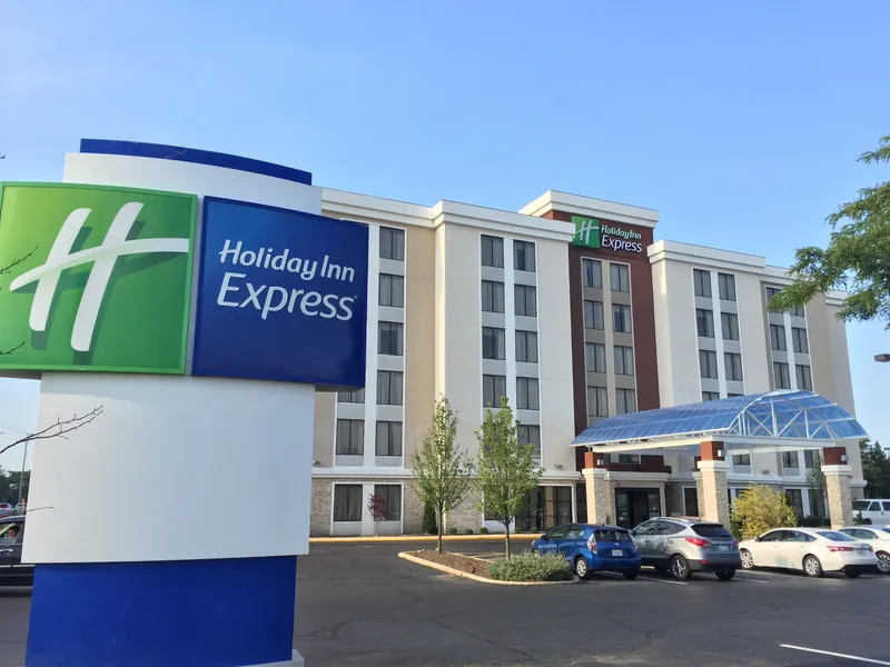 Holiday Inn Express Chicago NW - Arlington Heights by IHG hotel detail image 2