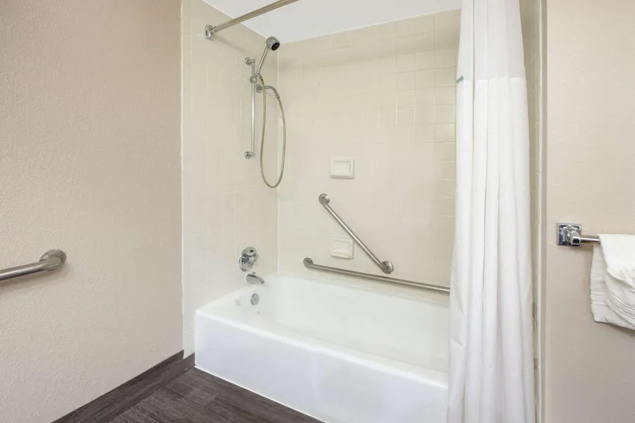 Baymont Inn & Suites Grand Rapids Near Downtown hotel detail image 6