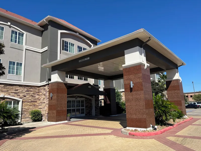 La Quinta Inn & Suites by Wyndham Houston Energy Corridor hotel detail image 6