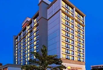 Crowne Plaza Old Town Alexandria hotel thumbnail 3