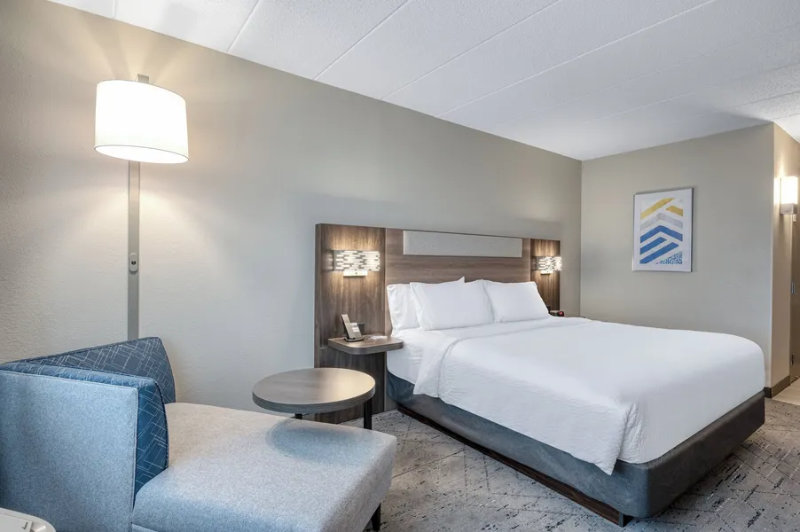 Holiday Inn Express & Suites Gahanna/Columbus Airport by IHG hotel detail image 6