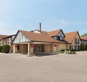 Days Inn by Wyndham Sarnia Harbourfront hotel detail image 3