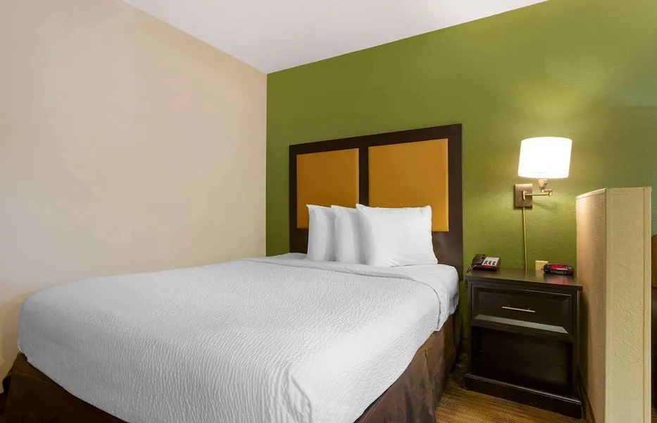 Extended Stay America Select Suites Phoenix Airport E Oak St hotel detail image 2