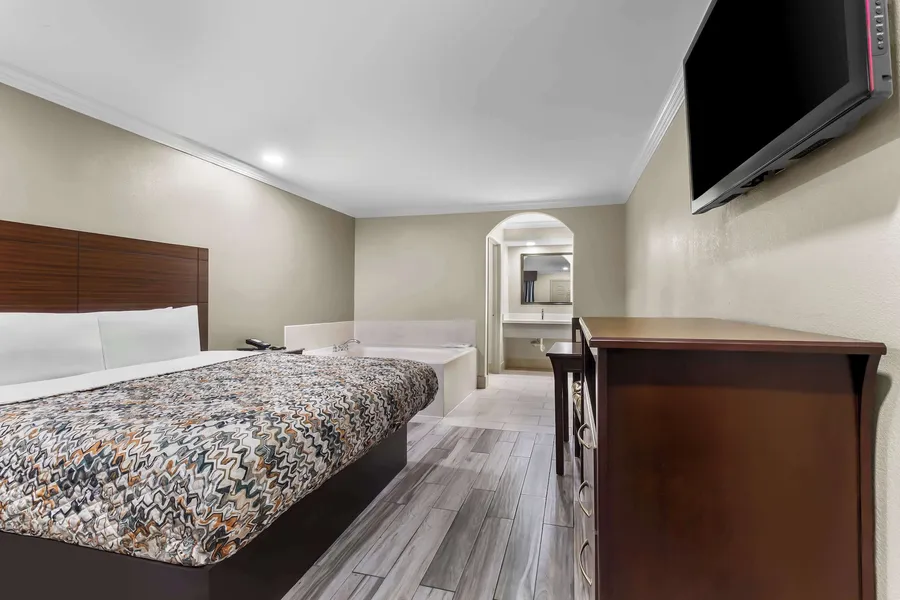 Americas Best Value Inn Houston Heights at I-45 hotel detail image 6