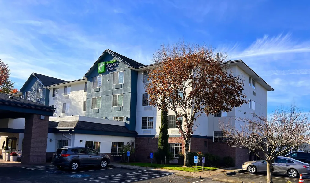 Holiday Inn Express Hotel & Suites Portland-Jantzen Beach by IHG hotel detail image 2