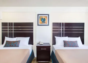 Travelodge By Wyndham Fresno Yosemite Area hotel thumbnail 6
