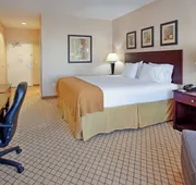 Holiday Inn Express & Suites Wichita Airport by IHG hotel detail image 4