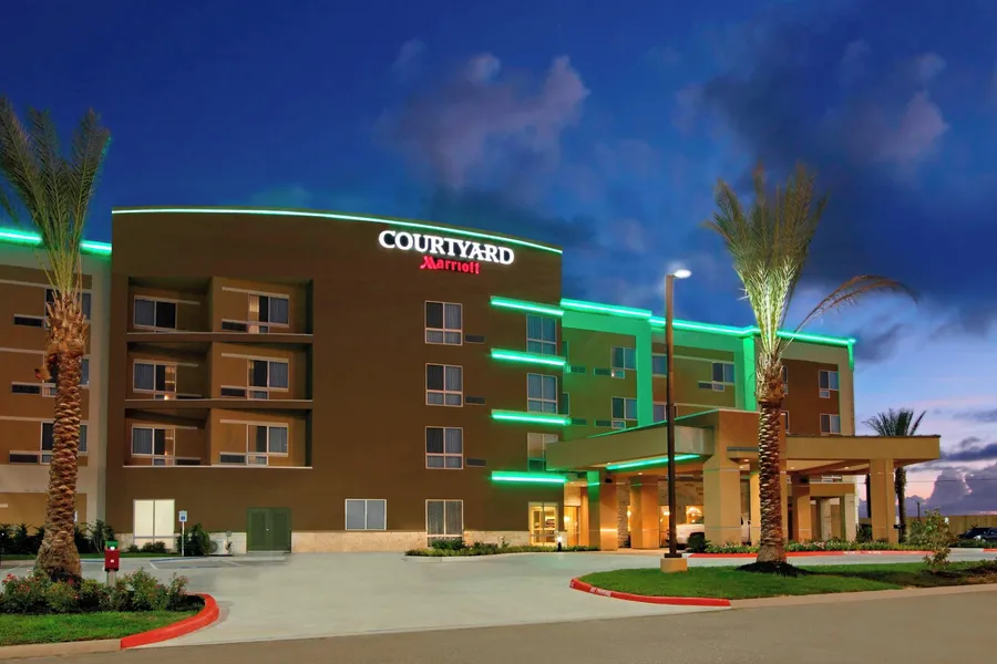 Courtyard by Marriott Victoria hotel detail image 2