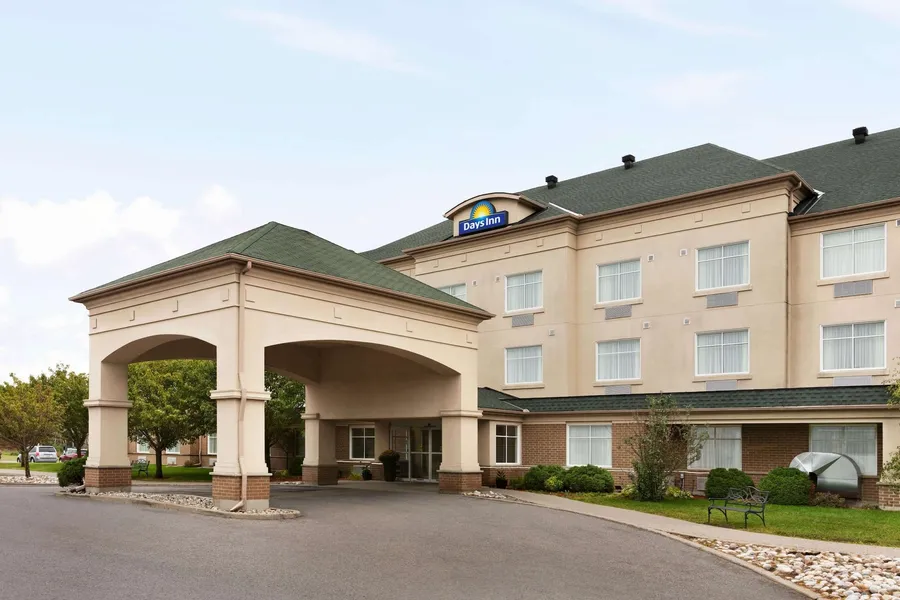 Days Inn by Wyndham Ottawa Airport hotel detail image 2