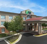 Holiday Inn Express & Suites Alexandria - Fort Belvoir by IHG hotel detail image 3