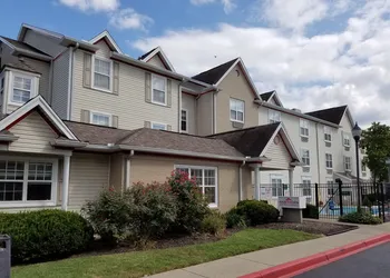 Hawthorn Suites By Wyndham Louisville North hotel thumbnail 2