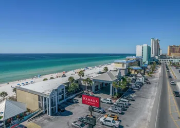 Ramada by Wyndham Panama City Beach / Beachfront hotel thumbnail 3