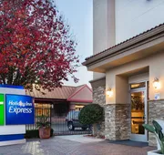 Holiday Inn Express Redwood City-Central by IHG hotel detail image 3