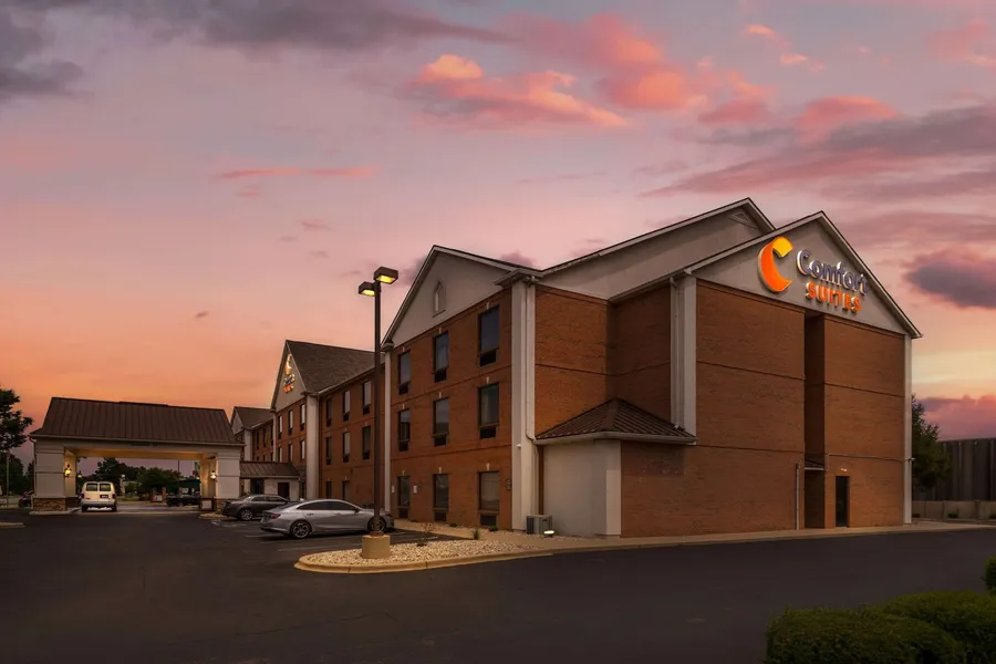 Comfort Suites Louisville Airport hotel detail image 2