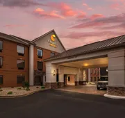 Comfort Suites Louisville Airport hotel detail image 3