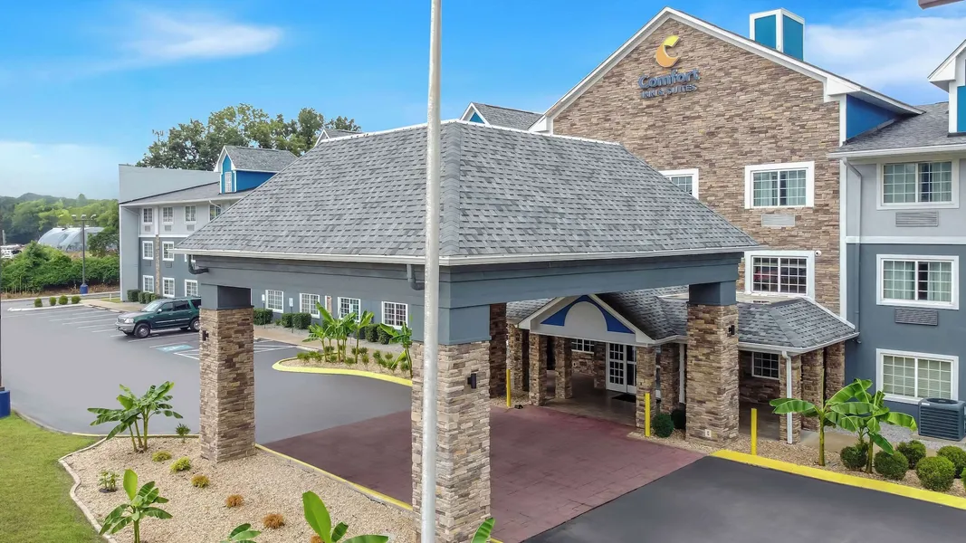 Comfort Inn & Suites Nashville Near Tanger Outlets I-24 Antioch hotel detail image 2