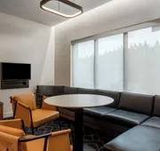 Courtyard by Marriott Columbus Airport hotel detail image 4