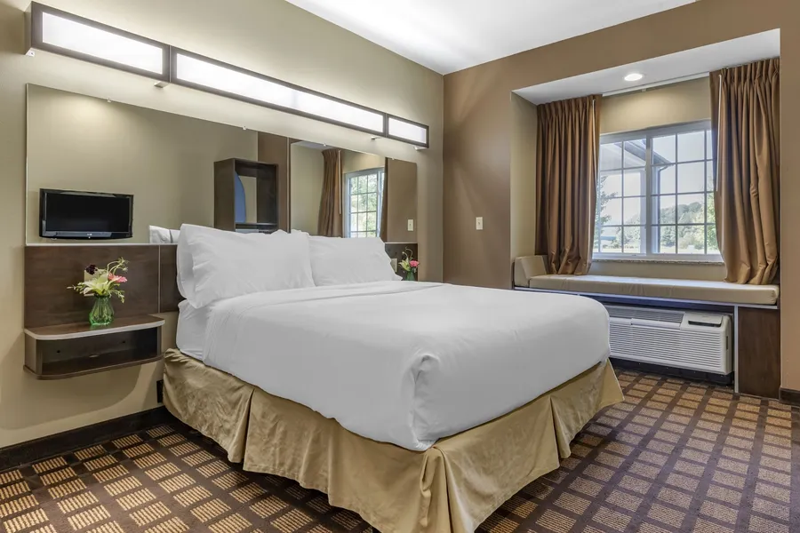 Microtel Inn & Suites By Wyndham Sylva Dillsboro Area hotel detail image 6