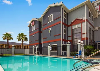 Best Western Plus Northwest Inn & Suites hotel thumbnail 6