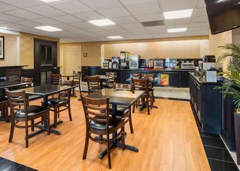 Best Western Plus Northwest Inn & Suites hotel thumbnail 7
