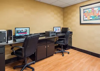 Best Western Plus Northwest Inn & Suites hotel thumbnail 8