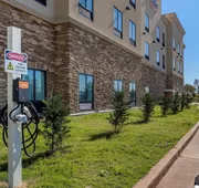 Comfort Suites Batesville hotel detail image 4
