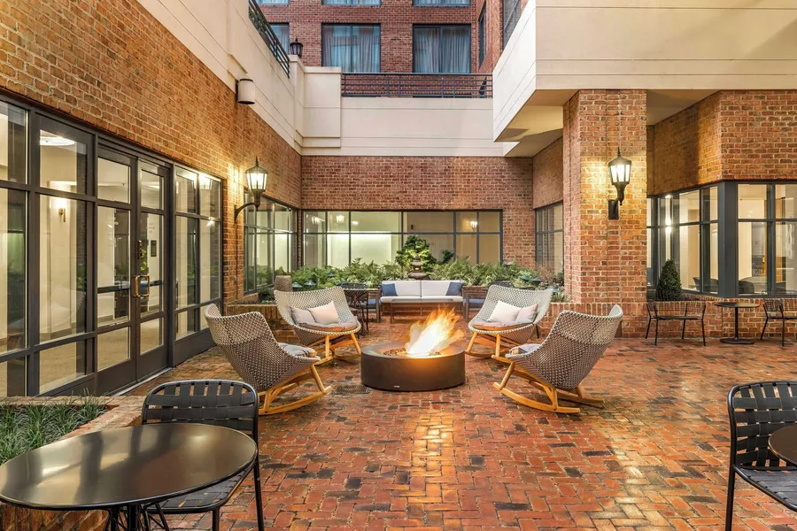 Sheraton Suites Old Town Alexandria hotel detail image 2