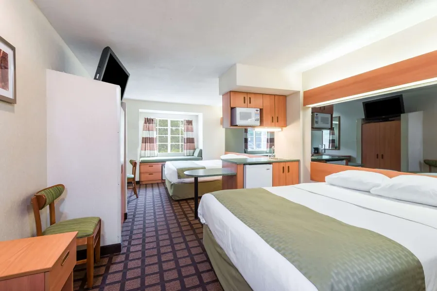 Microtel Inn & Suites by Wyndham Uncasville Casino Area hotel detail image 6